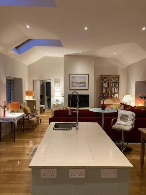 2 Quay Road, Killala. Stunning Sea Front Cottage Ngoại thất bức ảnh