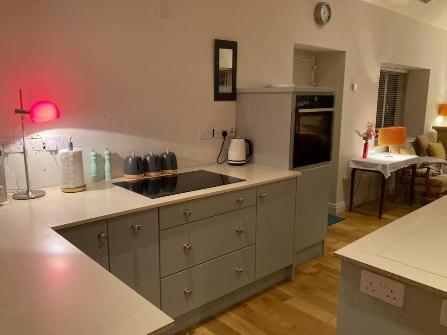 2 Quay Road, Killala. Stunning Sea Front Cottage Ngoại thất bức ảnh