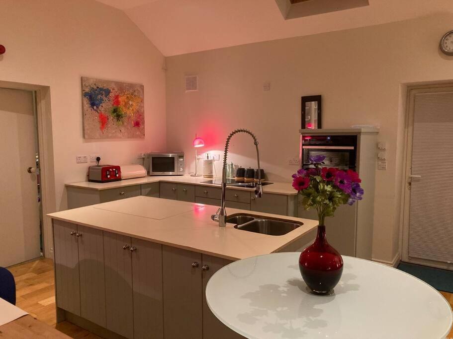 2 Quay Road, Killala. Stunning Sea Front Cottage Ngoại thất bức ảnh