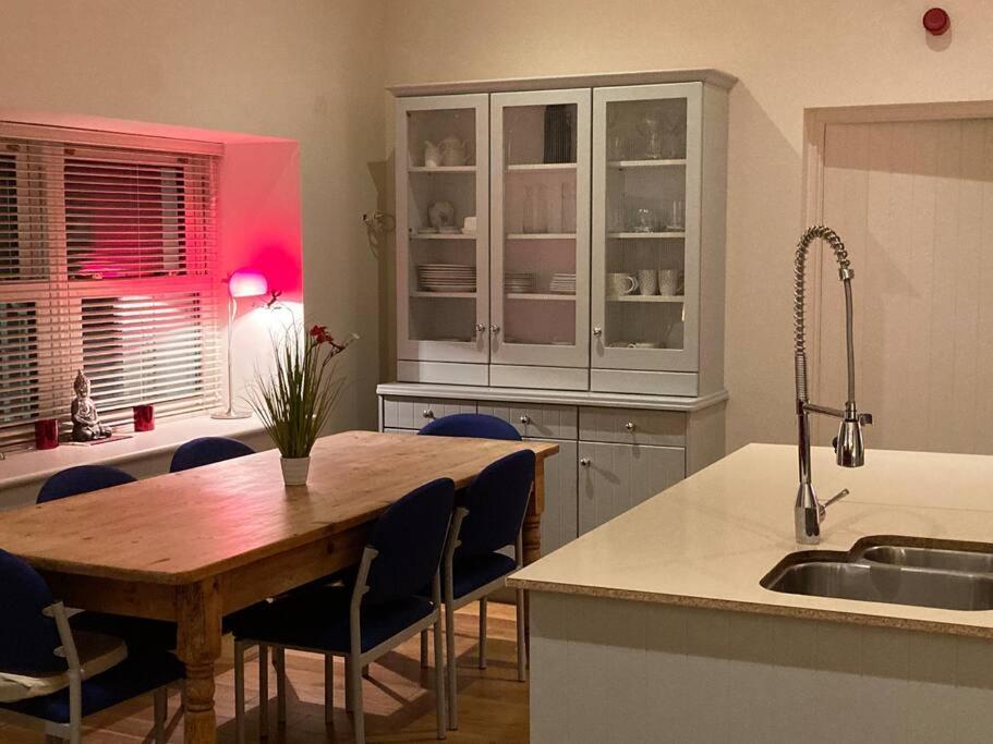 2 Quay Road, Killala. Stunning Sea Front Cottage Ngoại thất bức ảnh