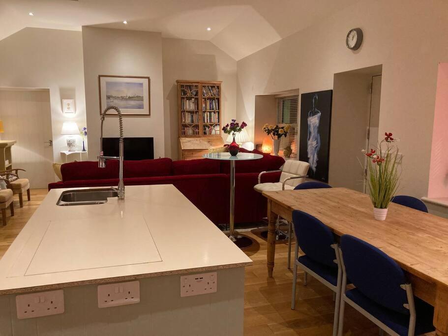 2 Quay Road, Killala. Stunning Sea Front Cottage Ngoại thất bức ảnh