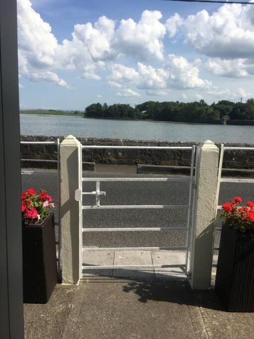 2 Quay Road, Killala. Stunning Sea Front Cottage Ngoại thất bức ảnh